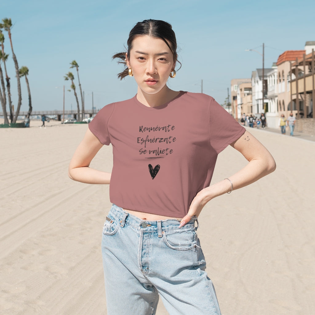 Renuevate, Esfuérzate y Se Valiente Cropped Tee