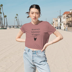 Renuevate, Esfuérzate y Se Valiente Cropped Tee